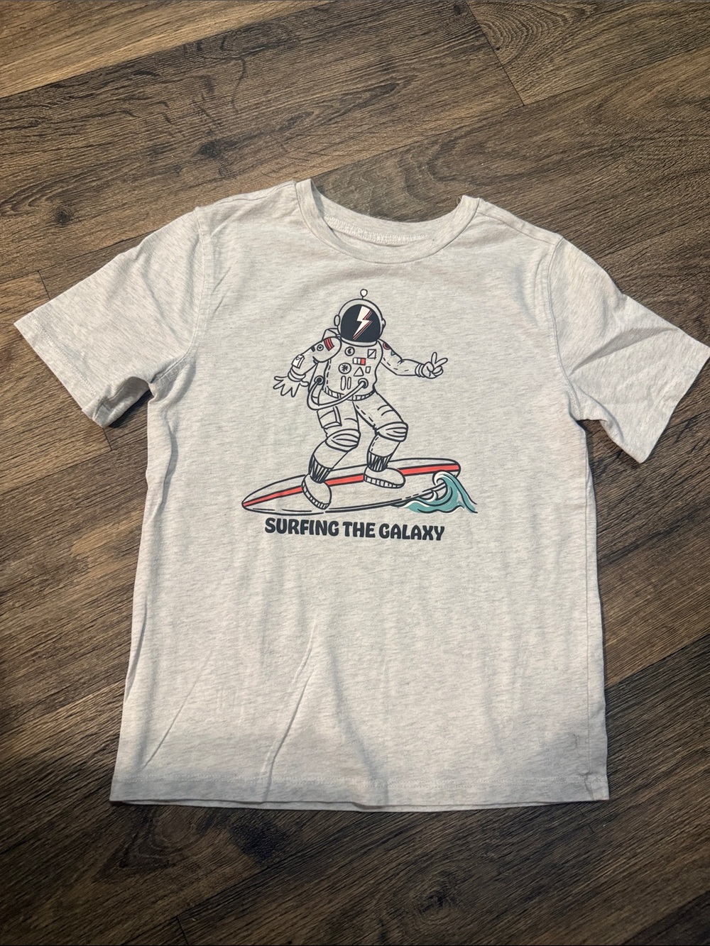 Surfing the Galaxy Astronaut Graphic Tee - Light Gray